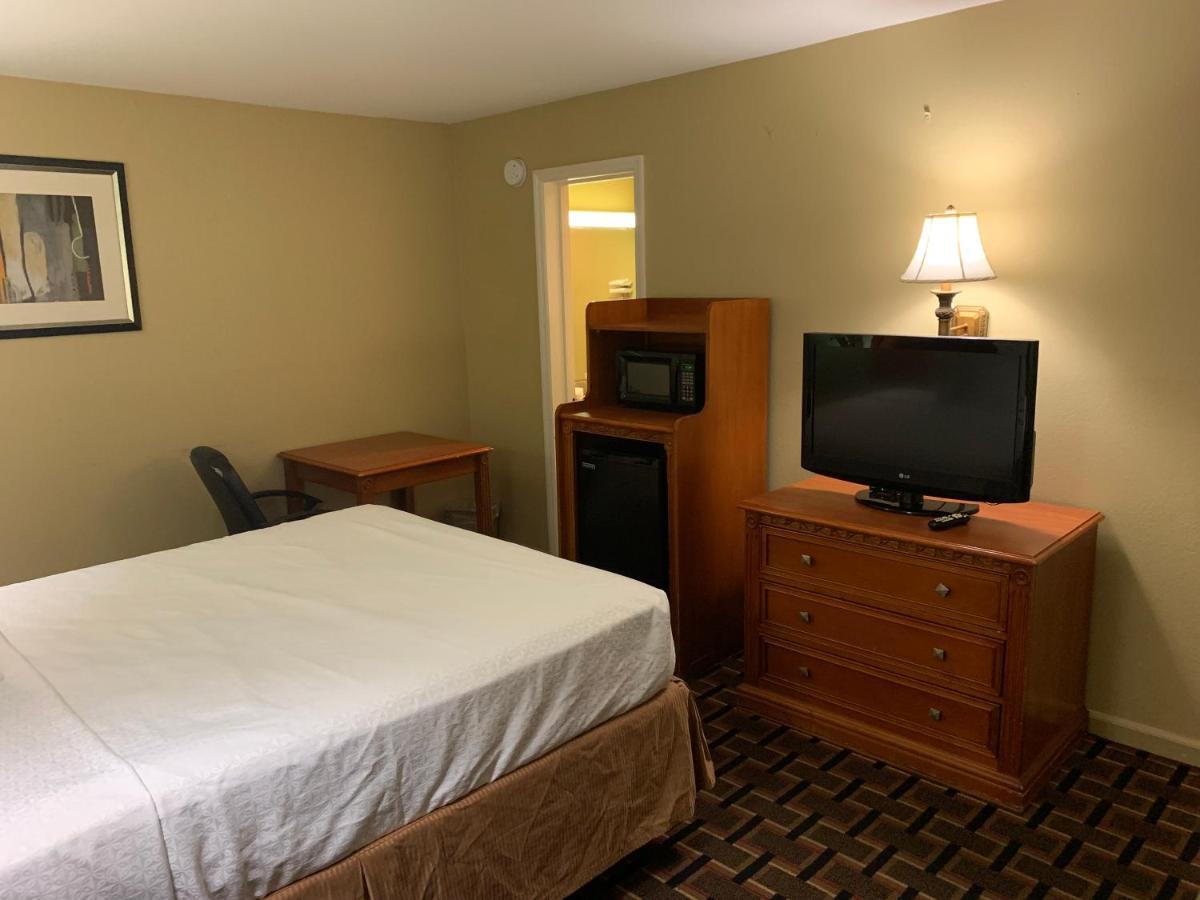 Heritage Inn Cleveland Ngoại thất bức ảnh